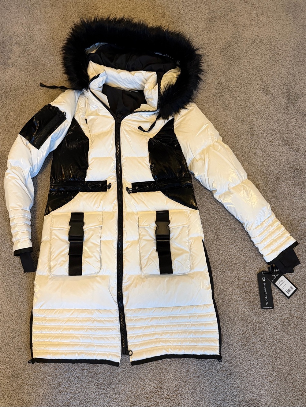 🆕 Blanc Noir breakthrough storm coat, color, white & black size extra small NWT
